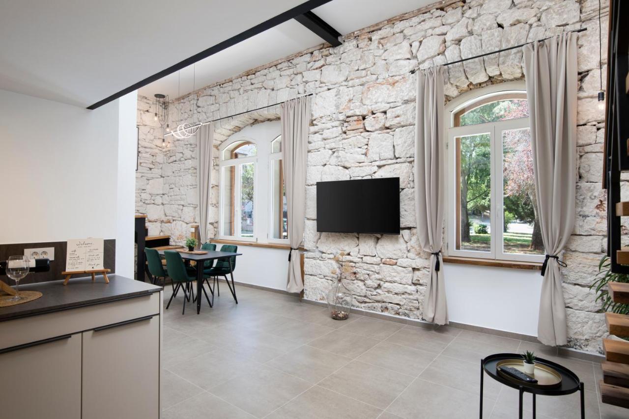 K- Apartments Pula Luaran gambar
